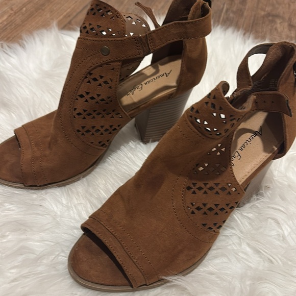 Wedges - Picture 2 of 4